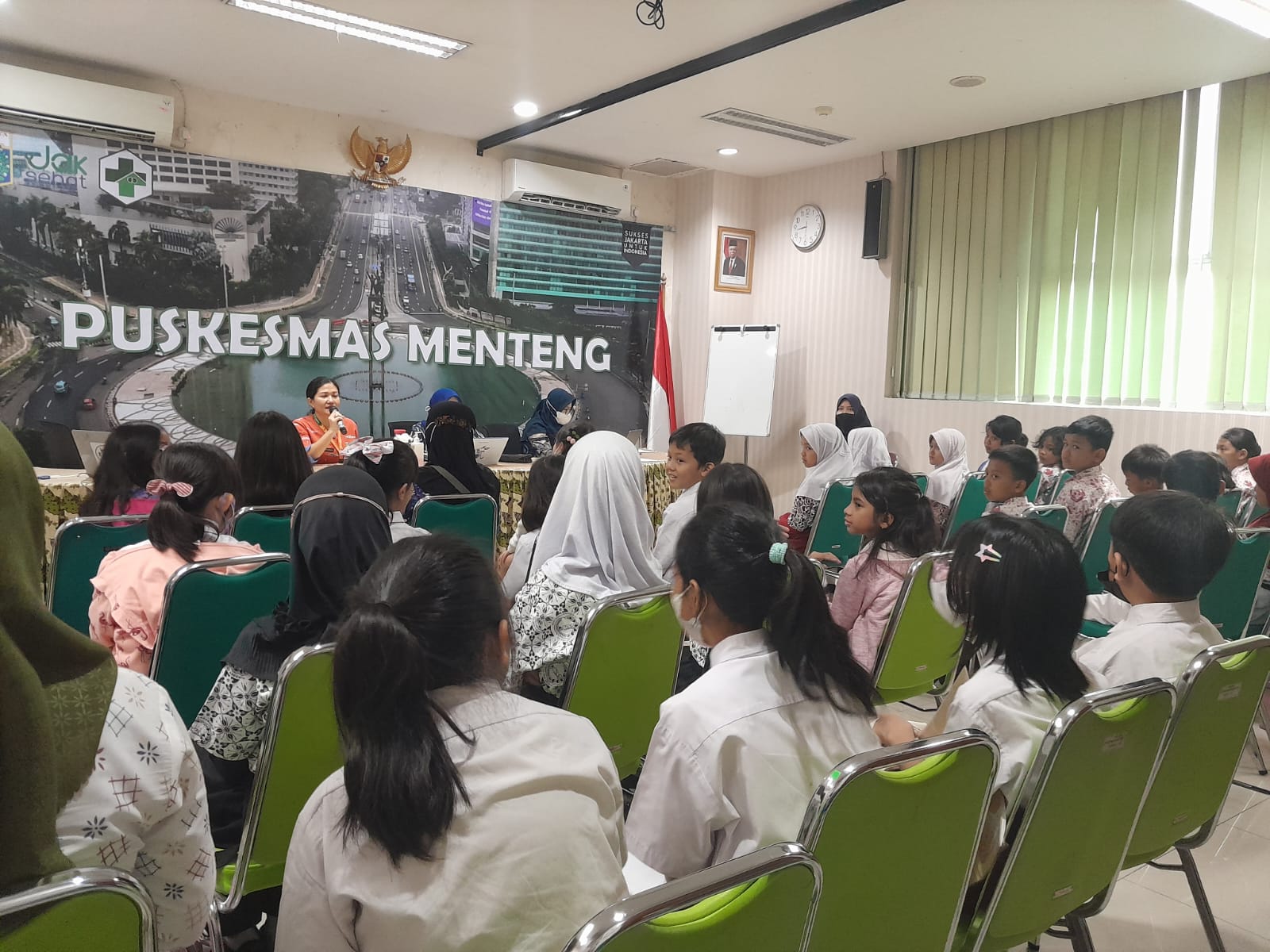 Kunjungan ke Puskesmas Menteng