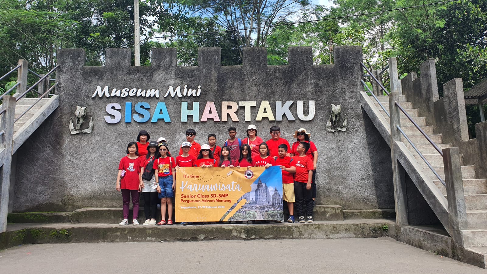 Field Trip ke Senior Class SMP ke Yogyakarta