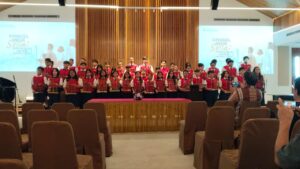 Pelayanan melalui Angklung SMP Perguruan Advent Menteng